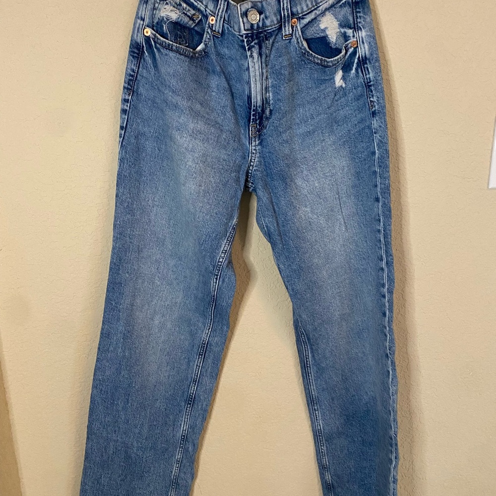 GAP 90s loose MID RISE